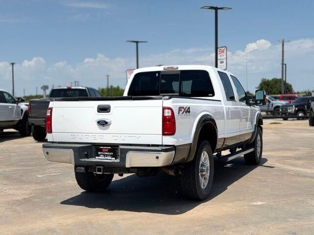 2016 Ford F-350 Super Duty Lariat — photo 1 of 4