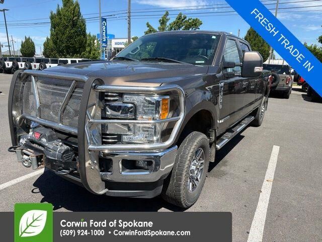 2017 Ford F-350 Super Duty Lariat