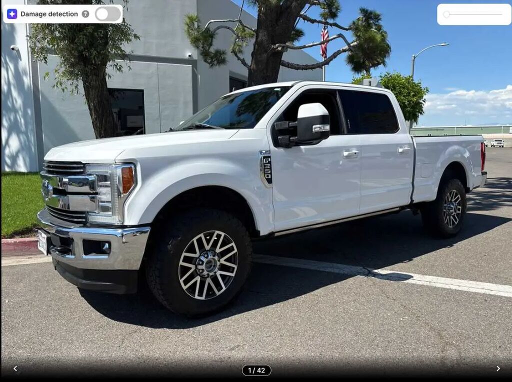 2019 Ford F-350 Super Duty Lariat — photo 1 of 1