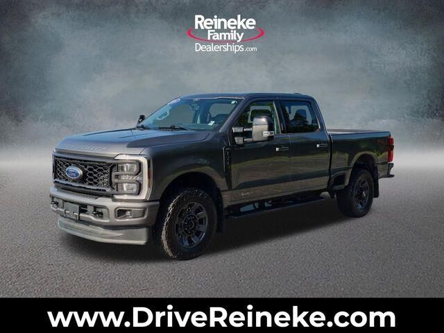 2024 Ford F-350 Super Duty Lariat — photo 1 of 13