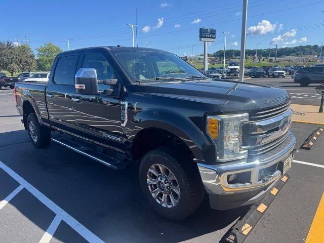 2017 Ford F-350 Super Duty Platinum