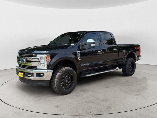 2017 Ford F-350 Super Duty Lariat
