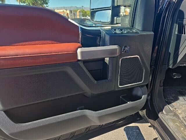 2022 Ford F-350 Super Duty Platinum
