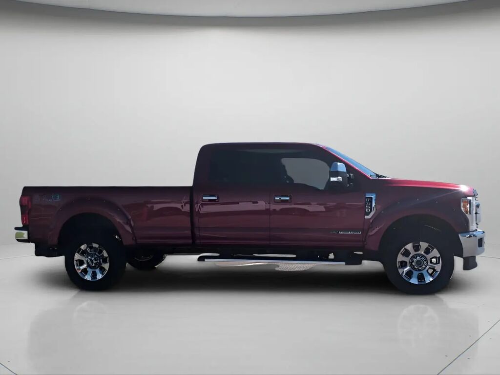 2017 Ford F-350 Super Duty Lariat — photo 1 of 13