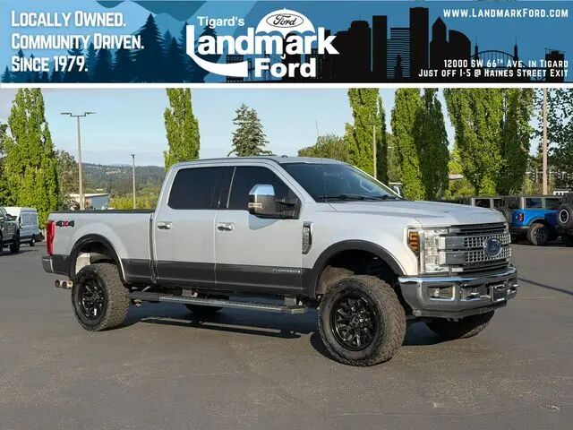 2018 Ford F-350 Super Duty Lariat — photo 1 of 13