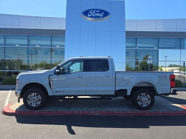 2025 Ford F-350 Super Duty Lariat