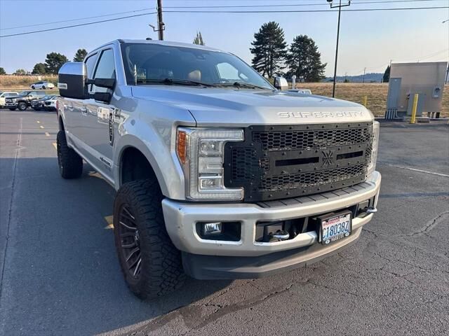 2017 Ford F-350 Super Duty Platinum