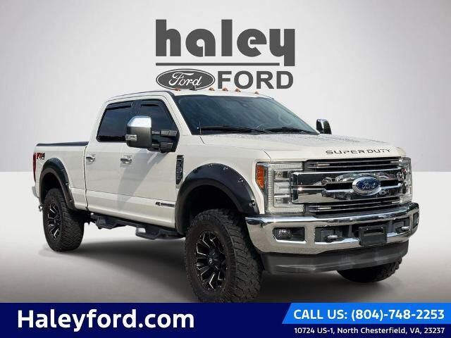 2019 Ford F-350 Super Duty Lariat — photo 1 of 5