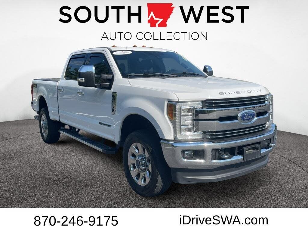 2019 Ford F-350 Super Duty Lariat — photo 1 of 1