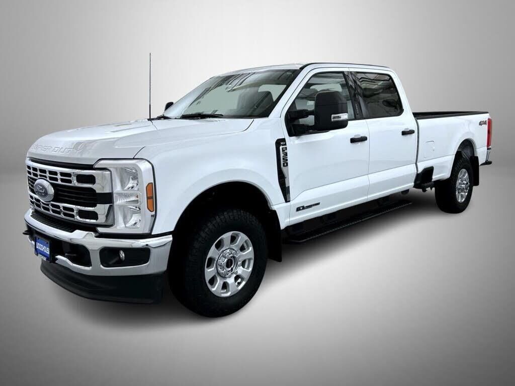 2024 Ford F-350 Super Duty XLT — photo 1 of 1