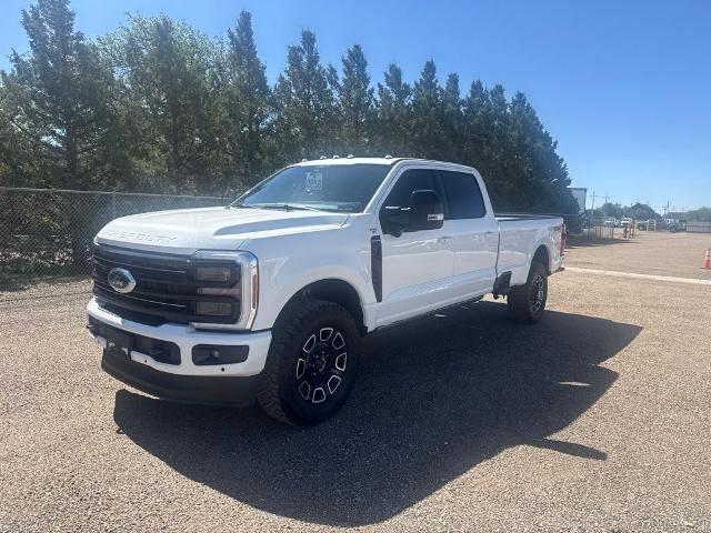 2025 Ford F-350 Super Duty Platinum