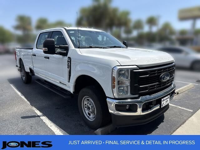 2025 Ford F-350 Super Duty XL