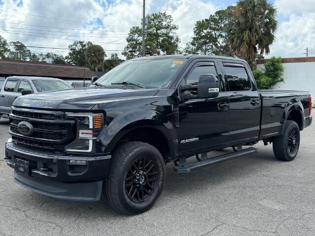 2022 Ford F-350 Super Duty Lariat — photo 1 of 13