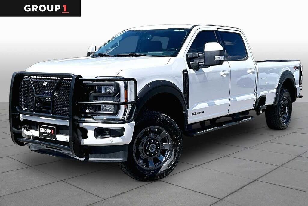 2023 Ford F-350 Super Duty Lariat — photo 1 of 1
