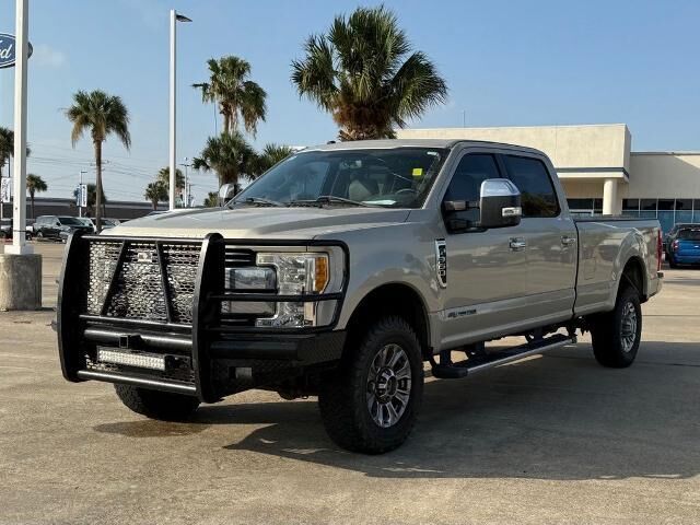 2017 Ford F-350 Super Duty Lariat