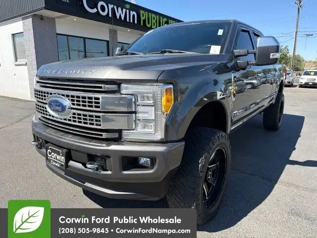 2018 Ford F-350 Super Duty Platinum — photo 1 of 13