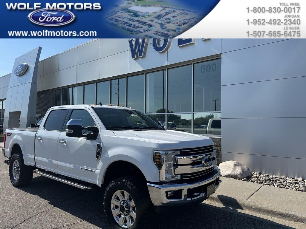 2019 Ford F-350 Super Duty Lariat — photo 1 of 1