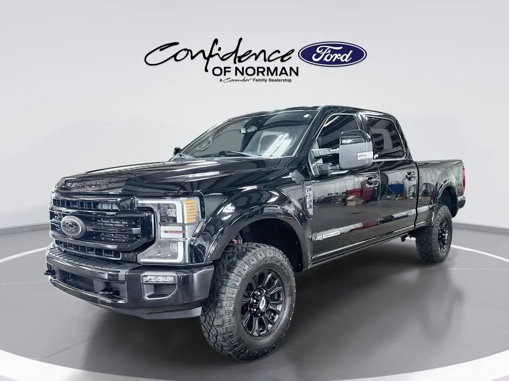 2022 Ford F-350 Super Duty Lariat — photo 1 of 13