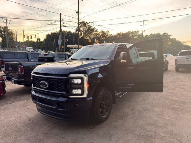 2023 Ford F-350 Super Duty XLT