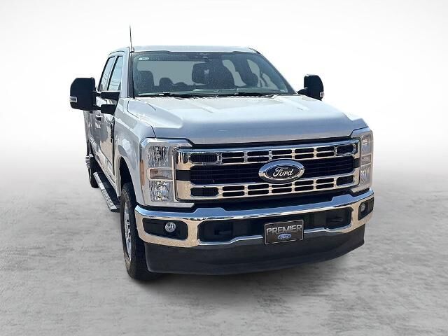 2025 Ford F-350 Super Duty XLT — photo 1 of 13