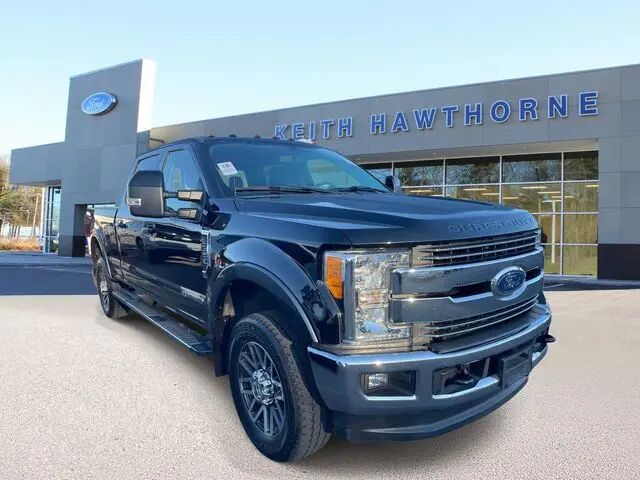 2017 Ford F-350 Super Duty Lariat