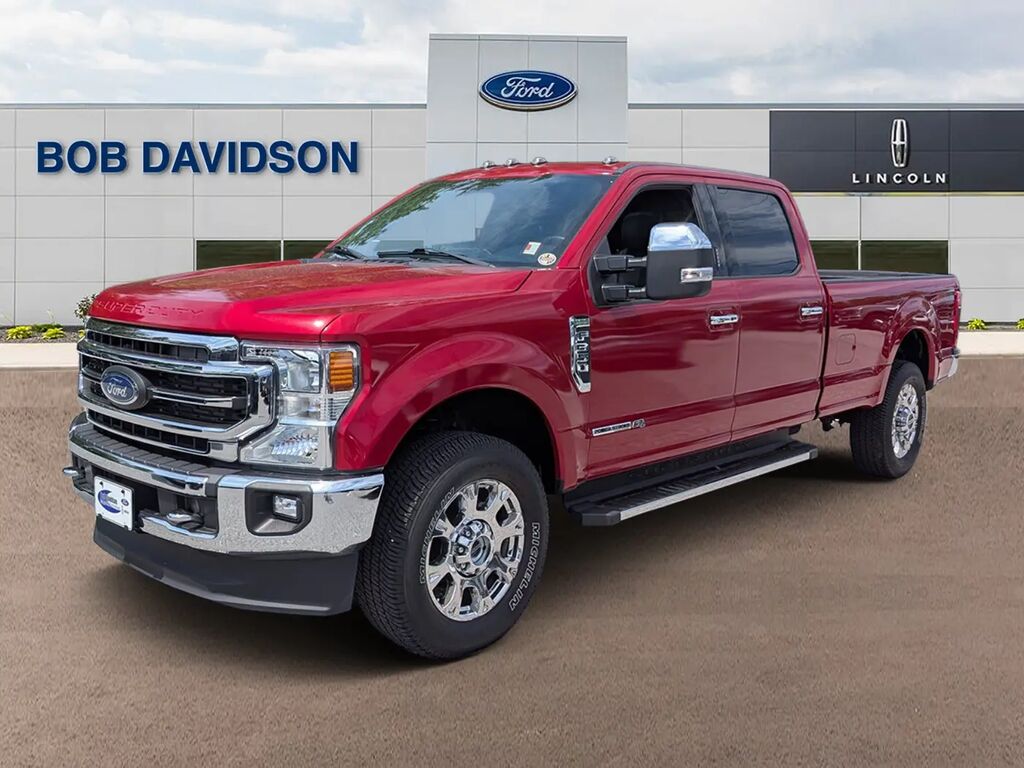 2022 Ford F-350 Super Duty Lariat — photo 1 of 26