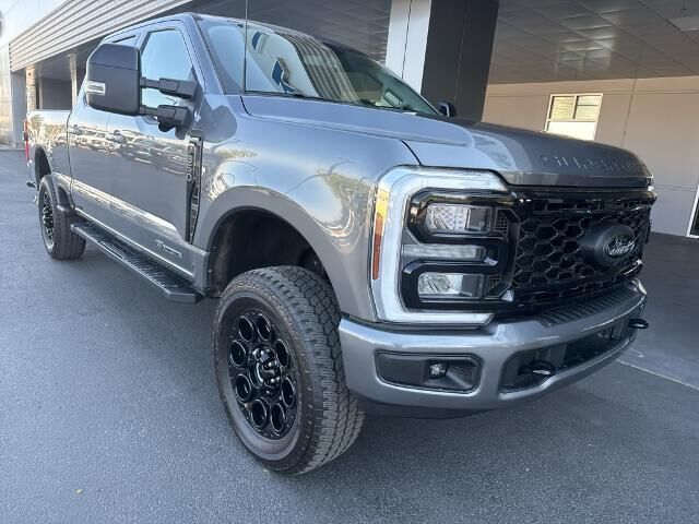 2025 Ford F-350 Super Duty Lariat