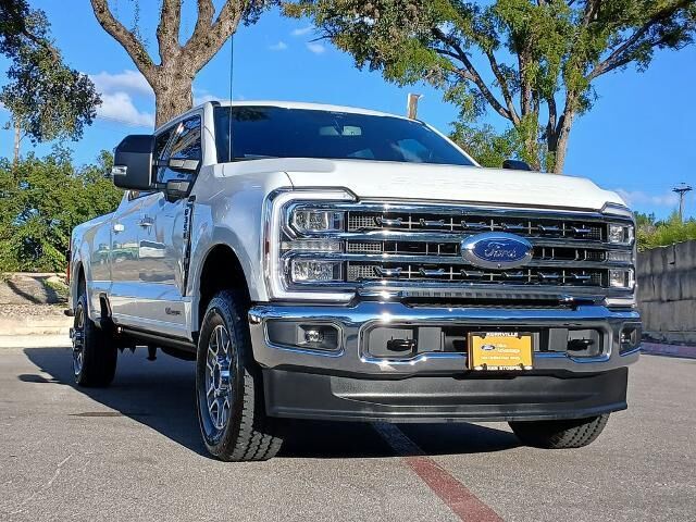 2026 Ford F-350 Super Duty Lariat