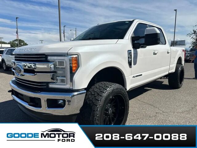 2017 Ford F-350 Super Duty Lariat