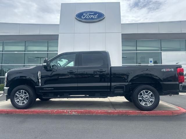 2025 Ford F-350 Super Duty Lariat