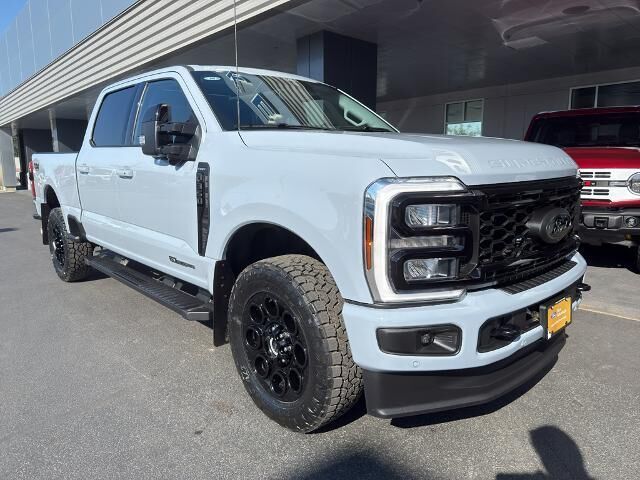 2025 Ford F-350 Super Duty Lariat
