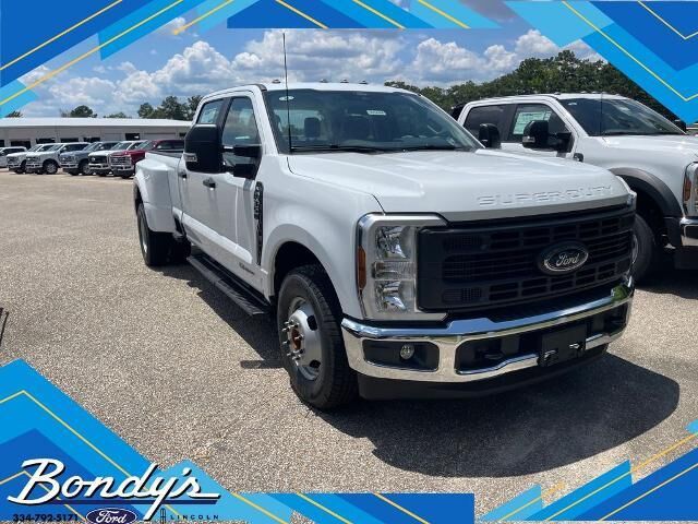 2026 Ford F-350 Super Duty XL