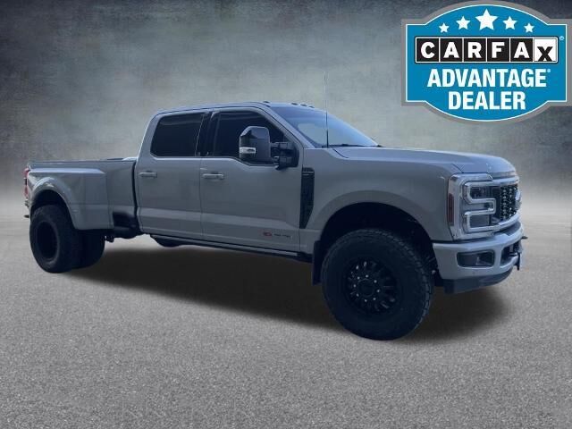 2026 Ford F-350 Super Duty Platinum