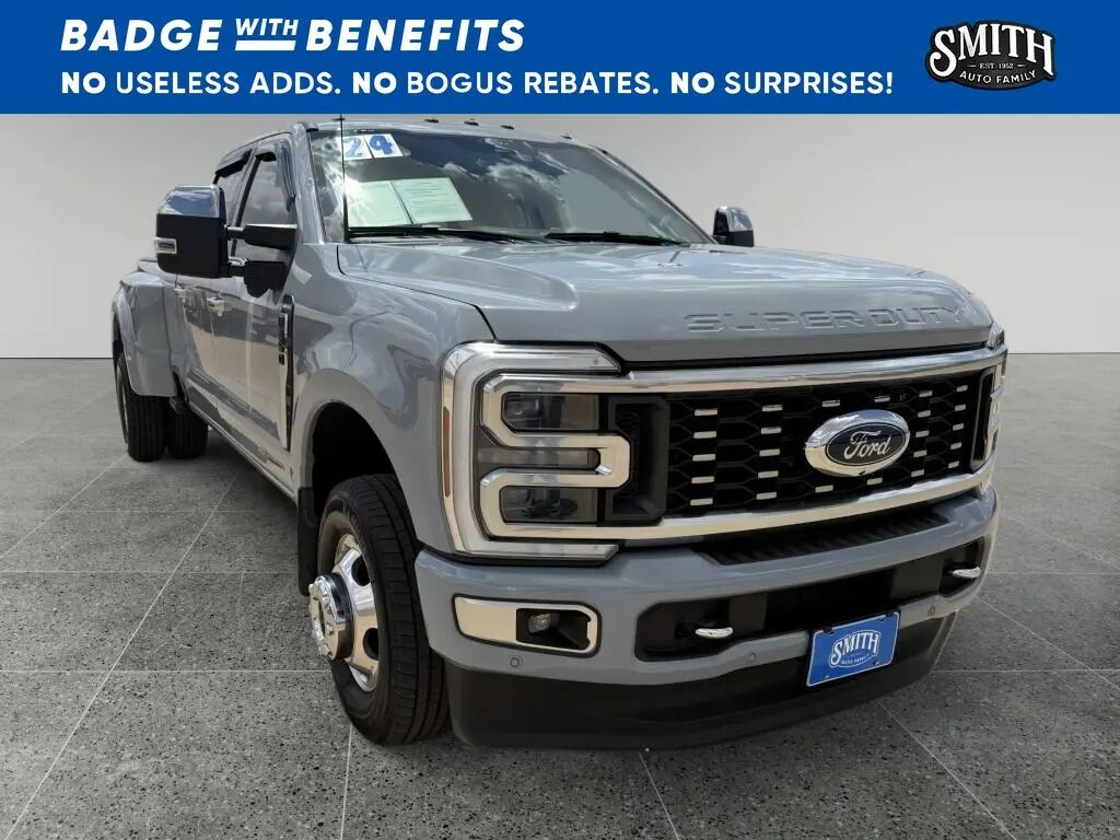 2024 Ford F-350 Super Duty Limited — photo 1 of 13