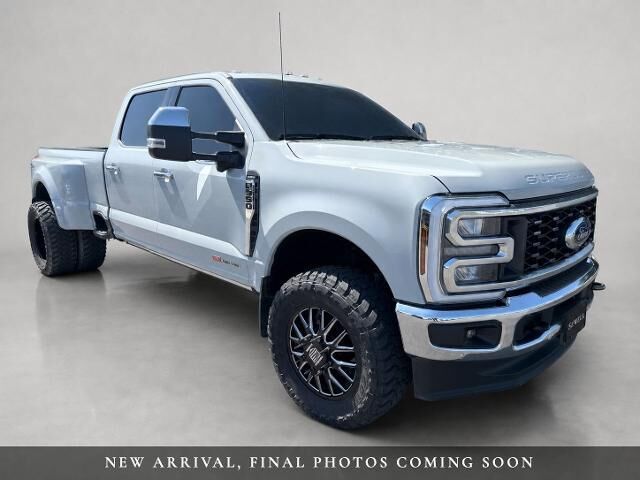 2025 Ford F-350 Super Duty Lariat