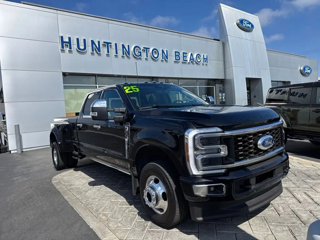 2025 Ford F-350 Super Duty Platinum — photo 1 of 13