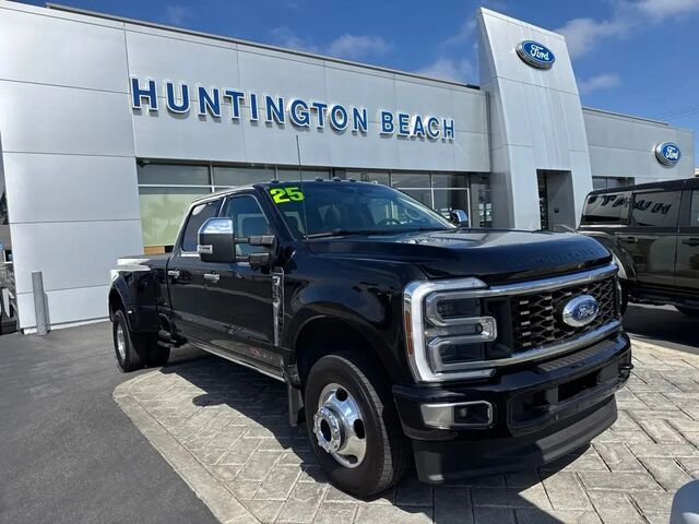 2025 Ford F-350 Super Duty Platinum