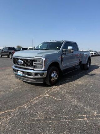 2025 Ford F-350 Super Duty Lariat