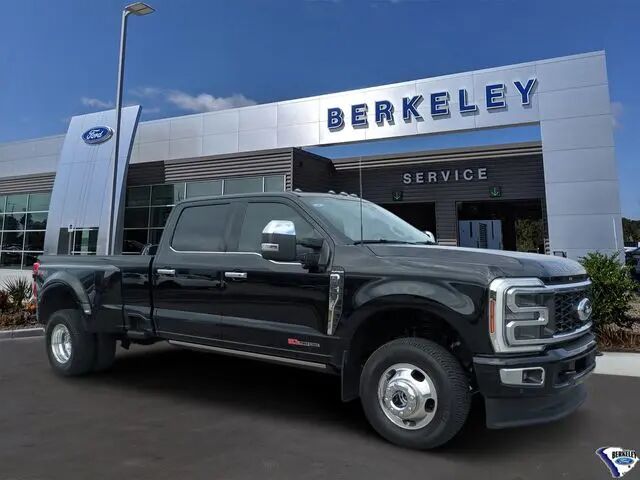 2025 Ford F-350 Super Duty Platinum