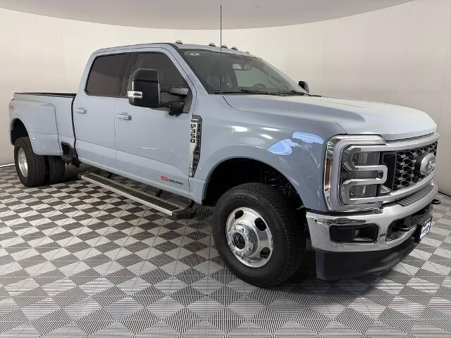 2025 Ford F-350 Super Duty Lariat