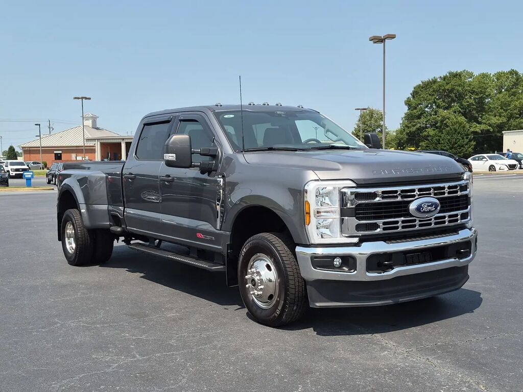 2025 Ford F-350 Super Duty XLT — photo 1 of 13
