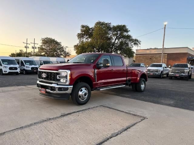 2026 Ford F-350 Super Duty XLT