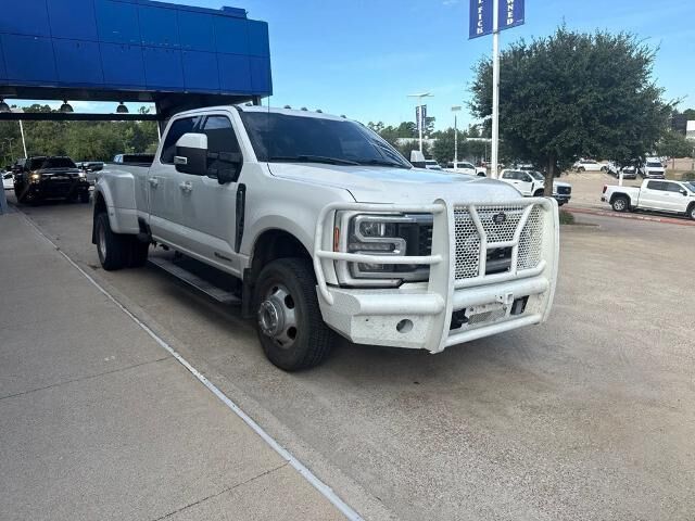 2023 Ford F-350 Super Duty Lariat