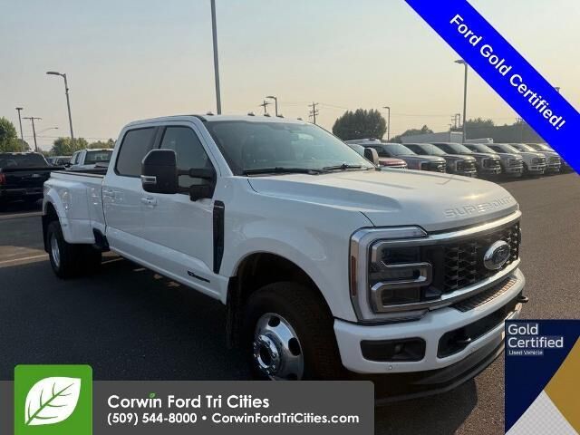 2025 Ford F-350 Super Duty Platinum