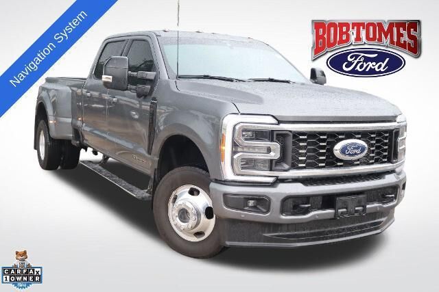 2025 Ford F-350 Super Duty Platinum