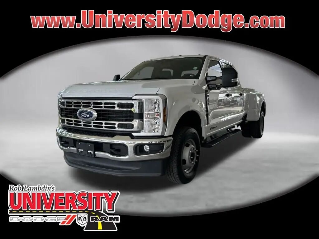 2025 Ford F-350 Super Duty King Ranch — photo 1 of 13