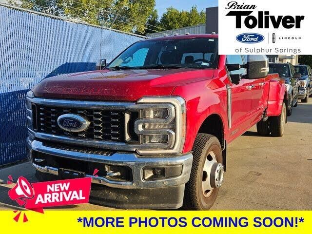 2023 Ford F-350 Super Duty Lariat — photo 1 of 1