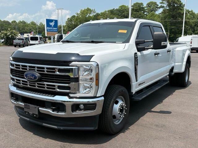 2025 Ford F-350 Super Duty XL