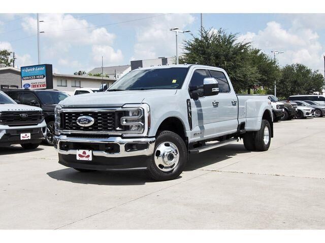 2026 Ford F-350 Super Duty Lariat