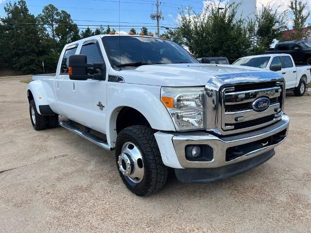 2015 Ford F-350 Super Duty Lariat